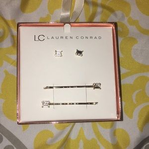 Earrings and hair pins